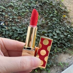 2025 HOLIDAY Estee Lauder Limited Edition Lipstick Red Ribbon Full Size